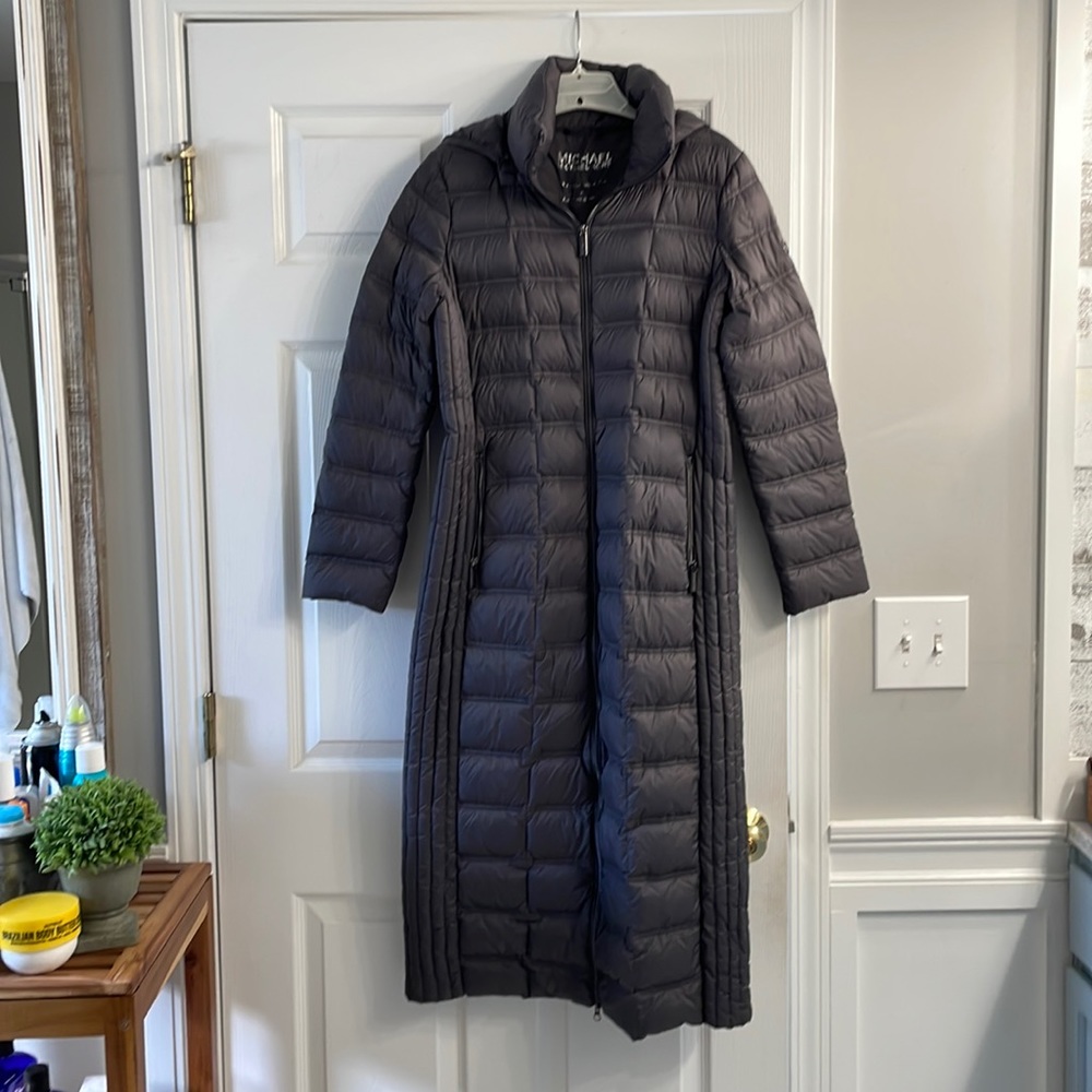 Michael Kors full length coat, cinches at waist and has a detachable hood